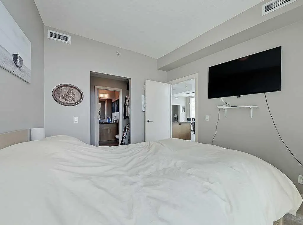 210 15 Avenue SE, #2405