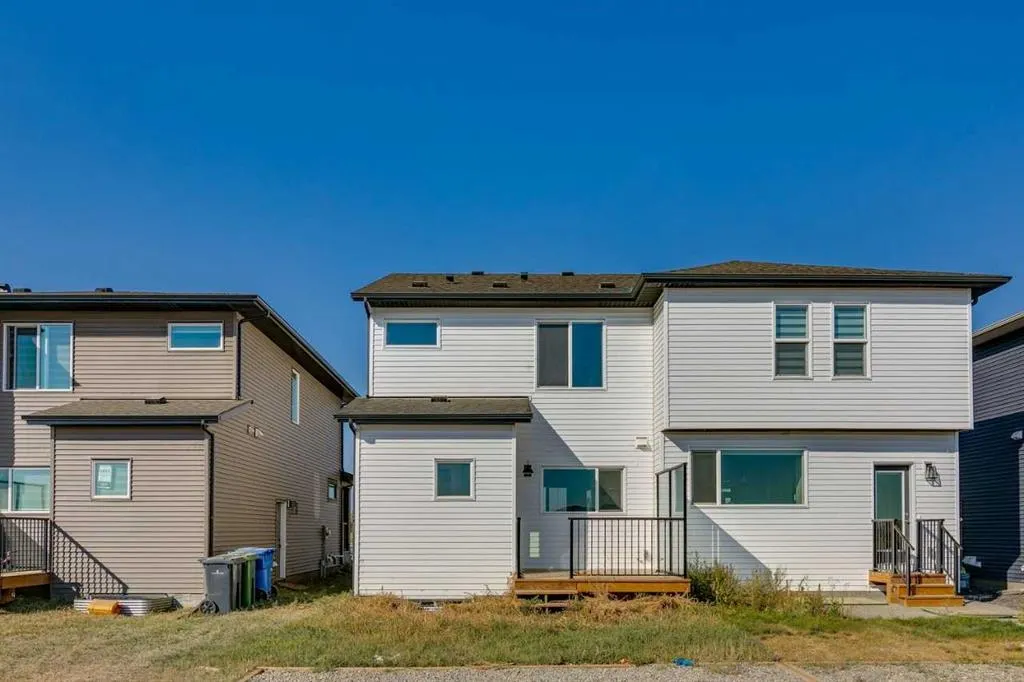 3495 Chestermere Boulevard