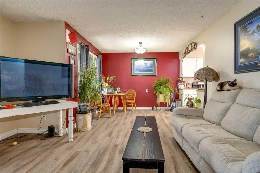 54 Bell Street, #128