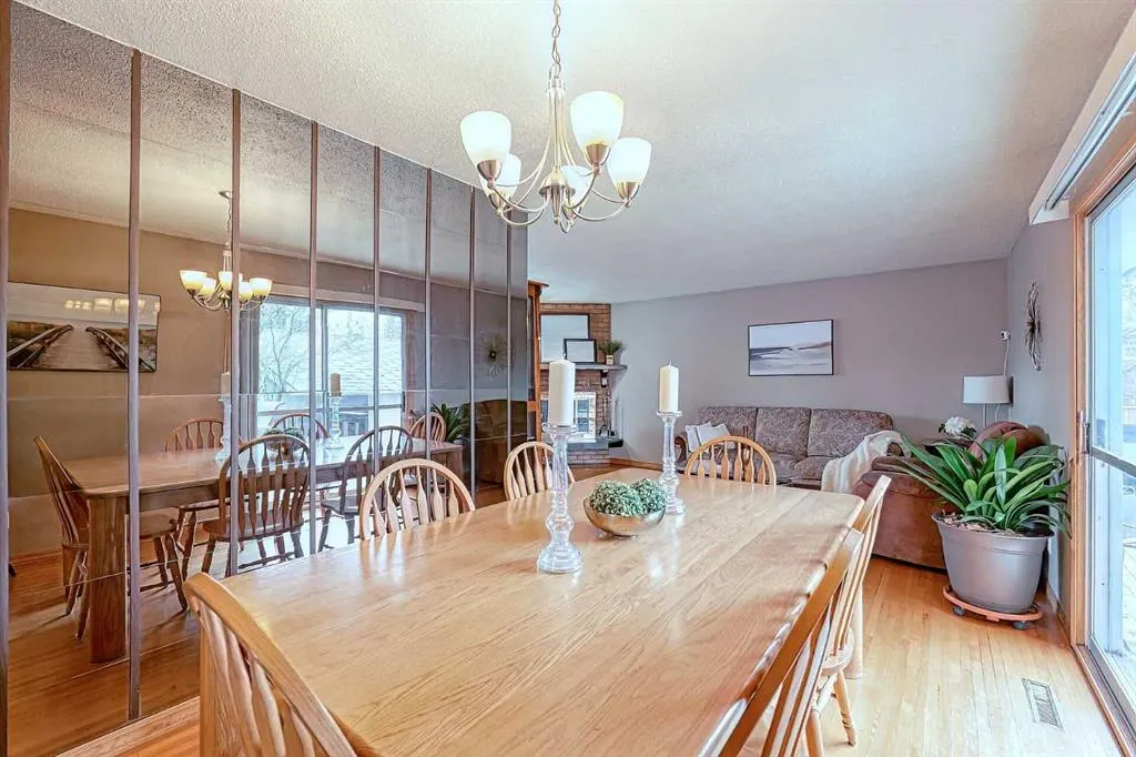 5007 Vallance Crescent NW