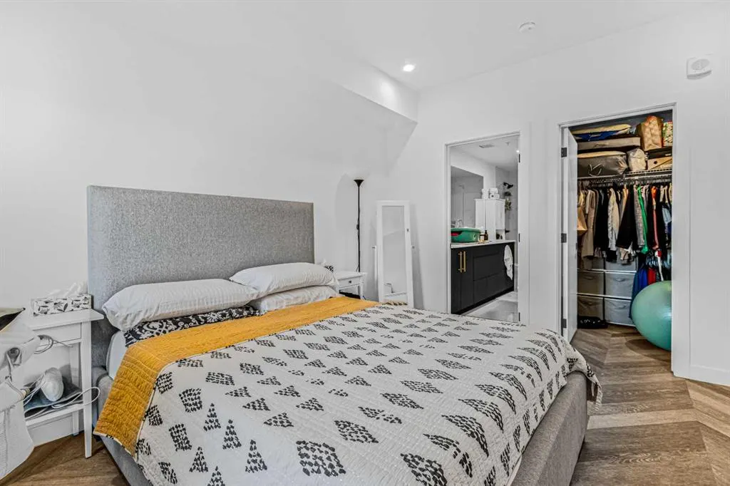 4275 Norford Avenue NW, #319