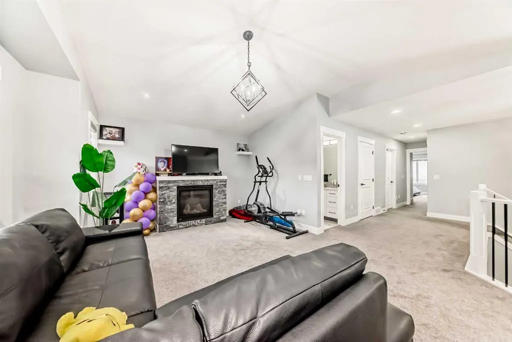 1120 Iron Landing Way