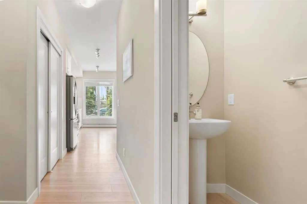 100 Auburn Meadows Manor SE, #111