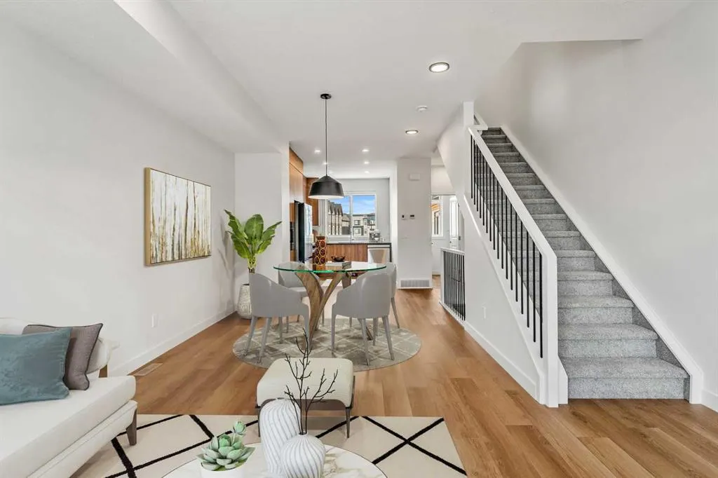 217 Seton Grove SE