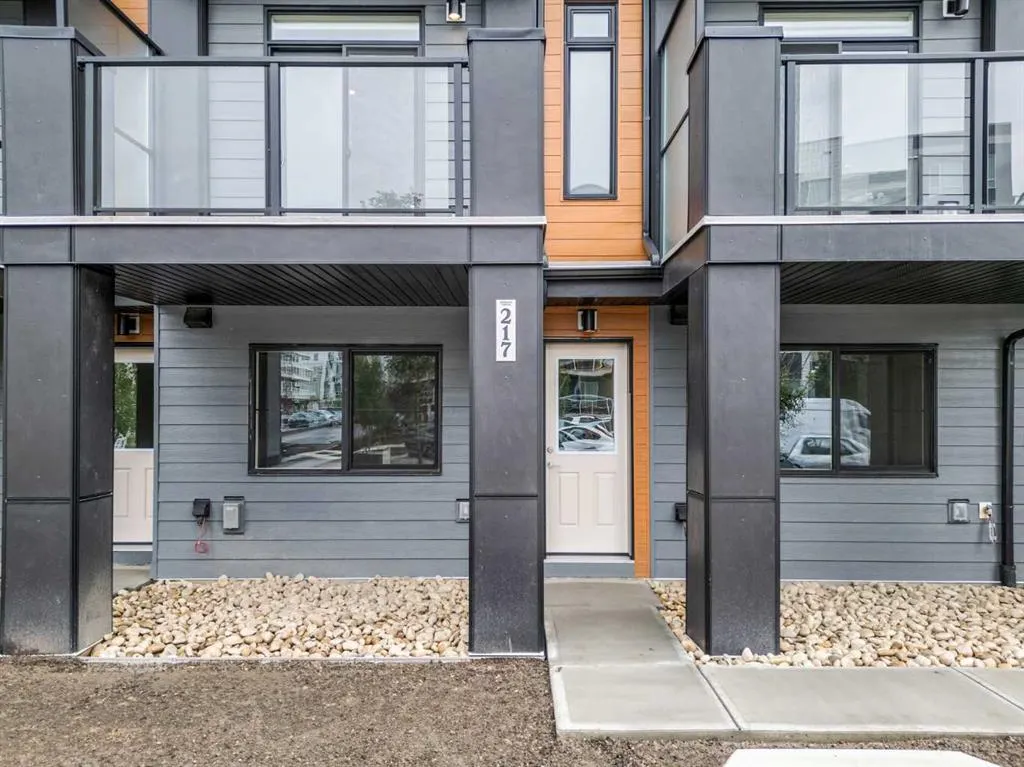 217 Seton Grove SE
