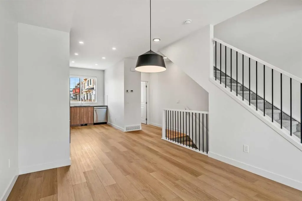 217 Seton Grove SE