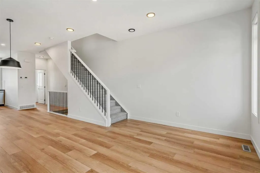 217 Seton Grove SE