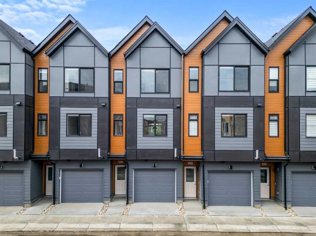 217 Seton Grove SE