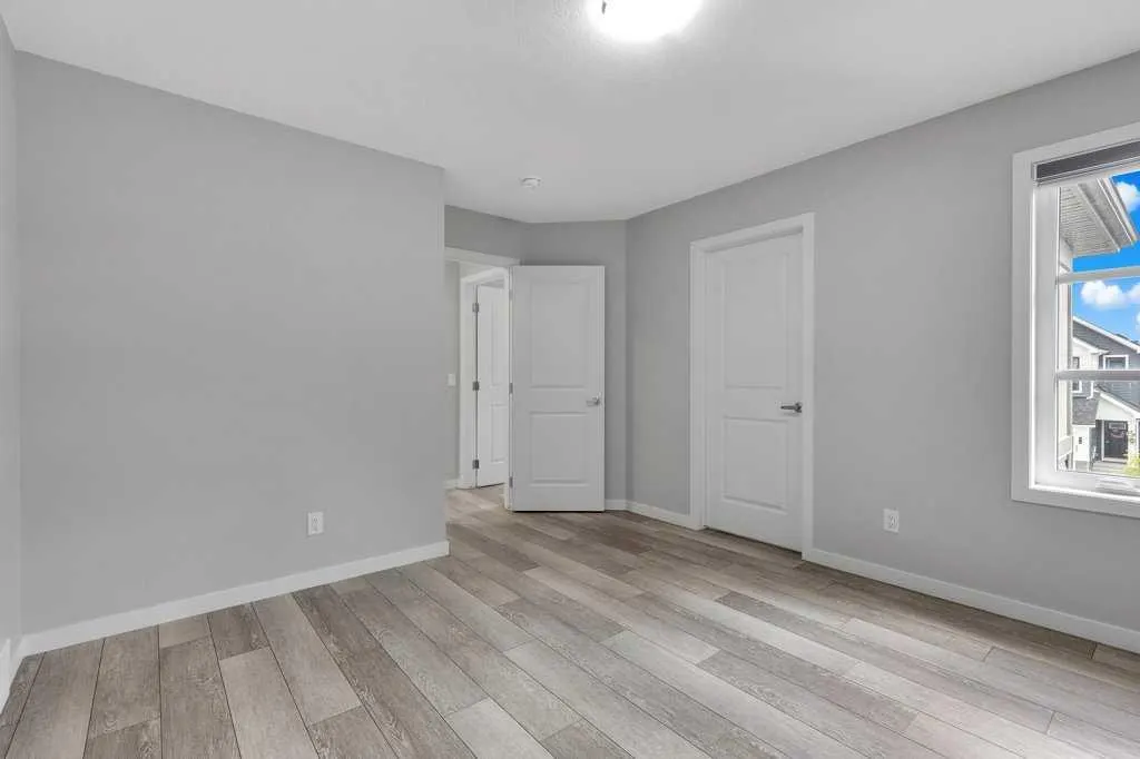 38 Carringsby Way NW