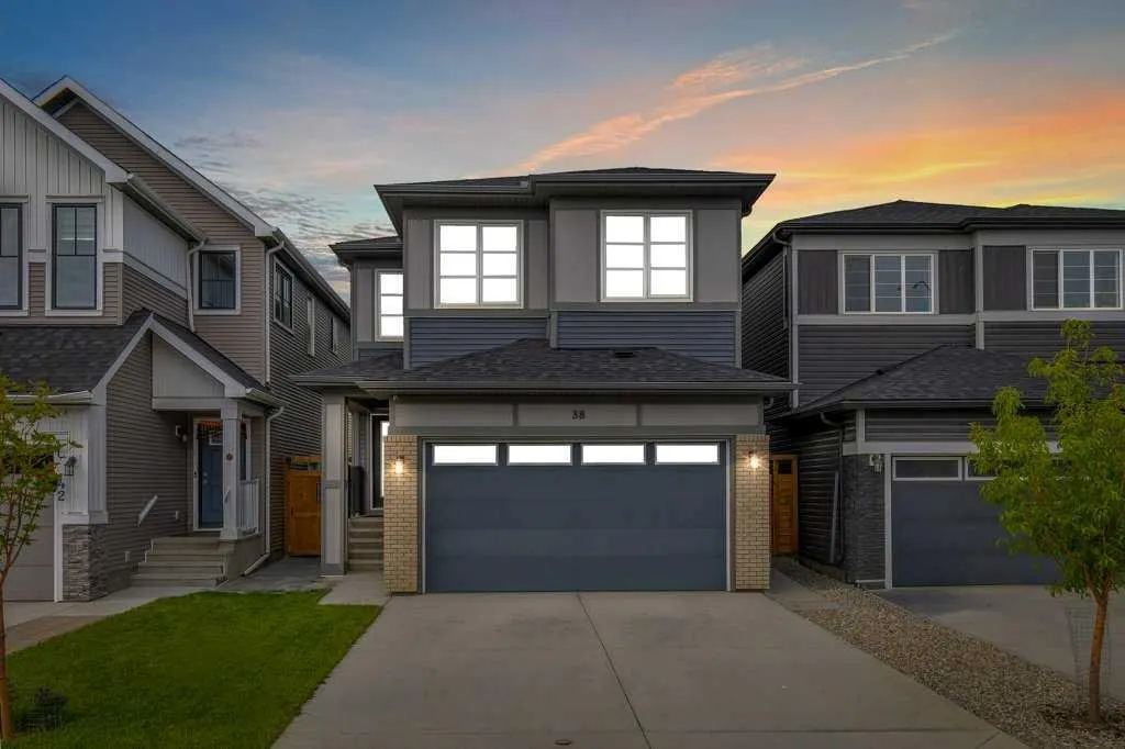 38 Carringsby Way NW