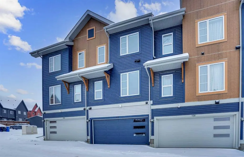 160 Livingston Common NE
