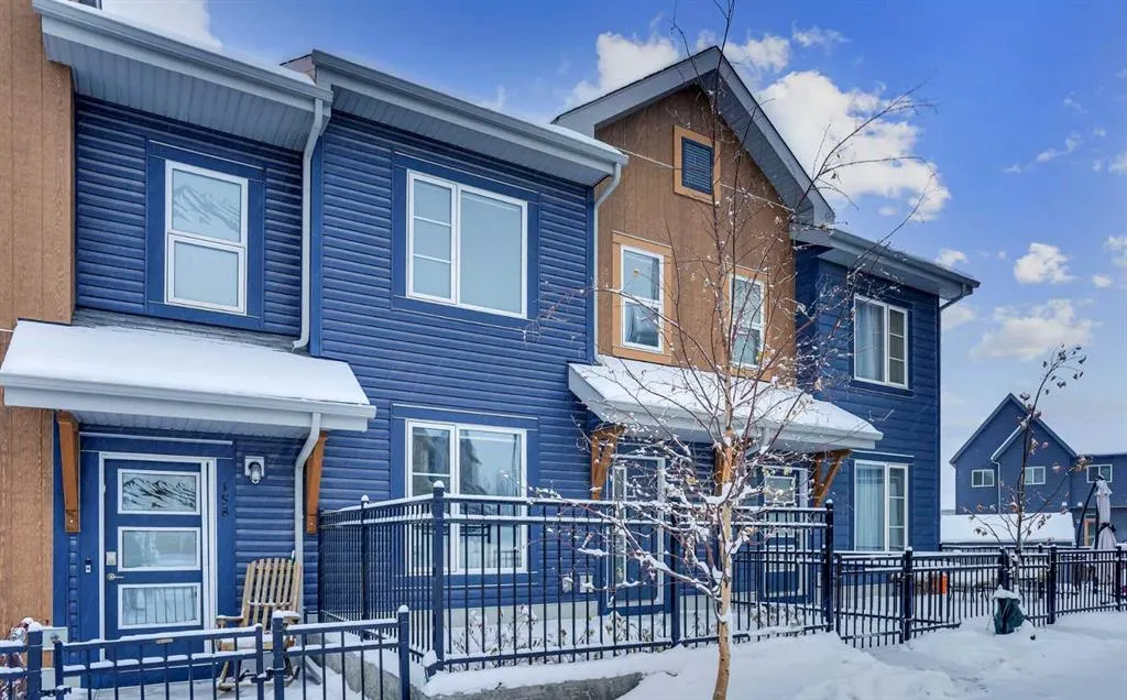 160 Livingston Common NE