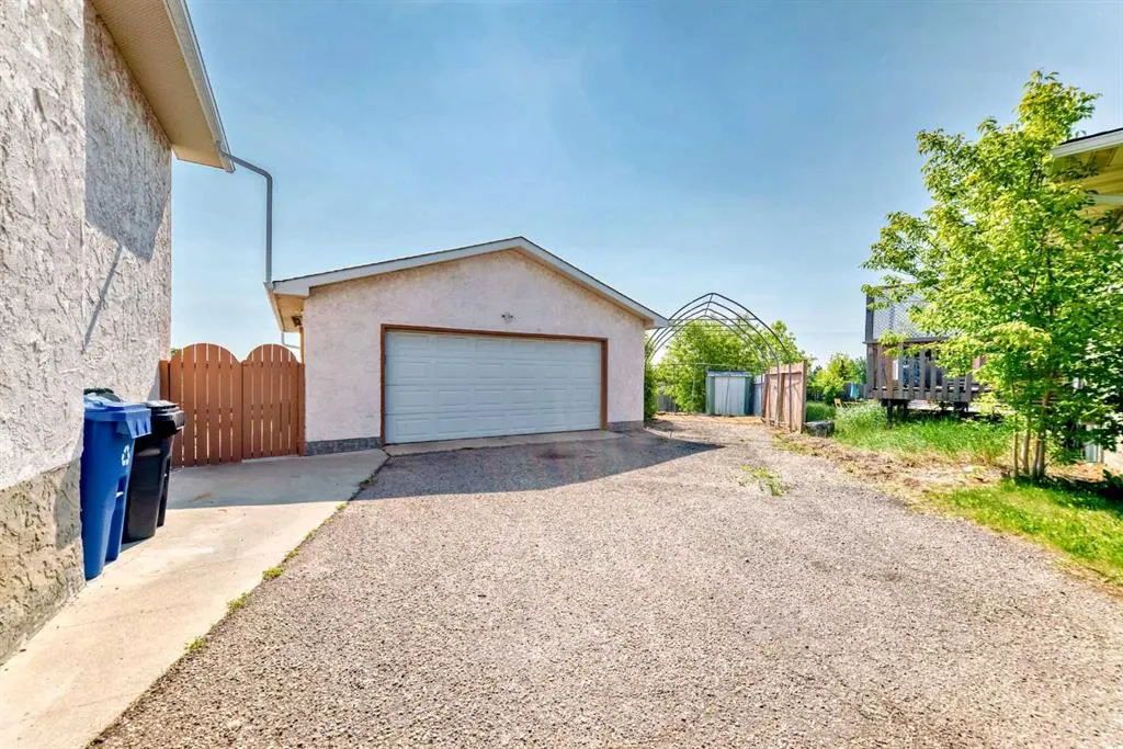 32 Radcliffe Bay SE