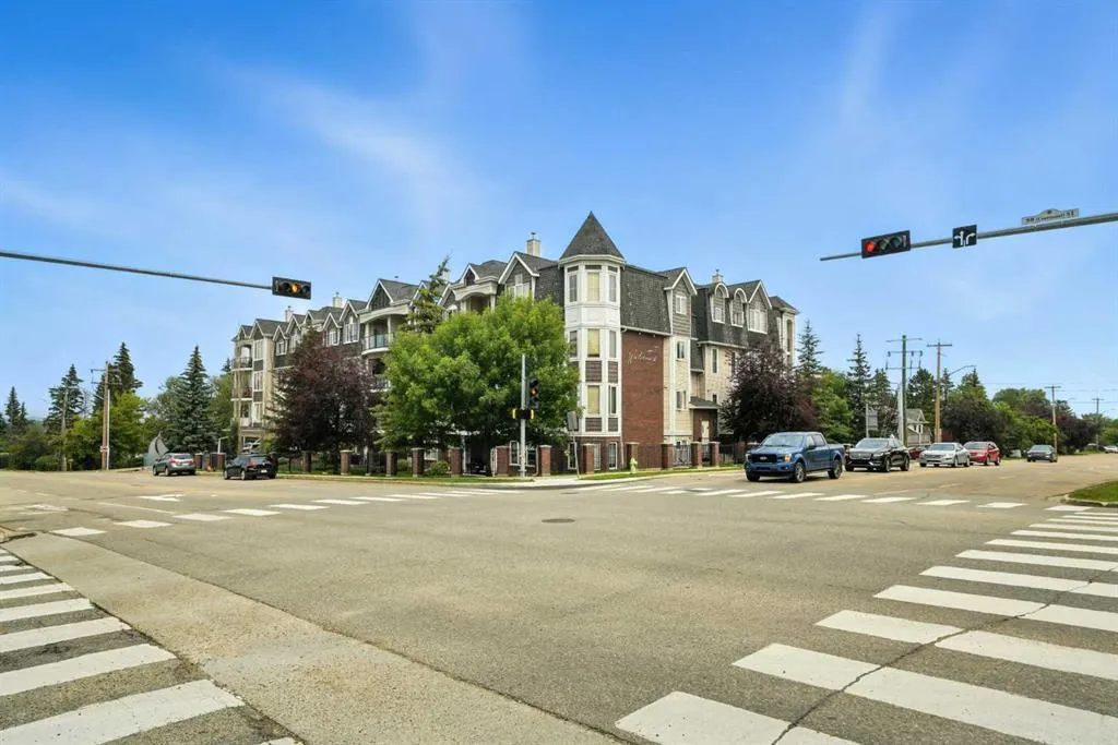 4707 50 Street, #203