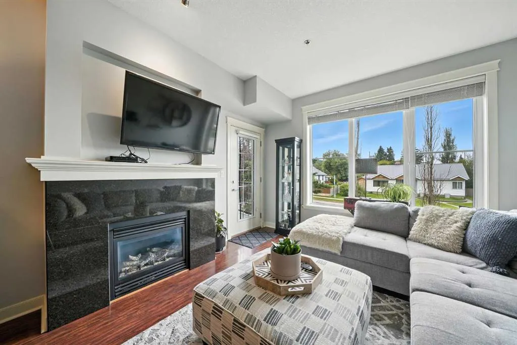 4707 50 Street, #203