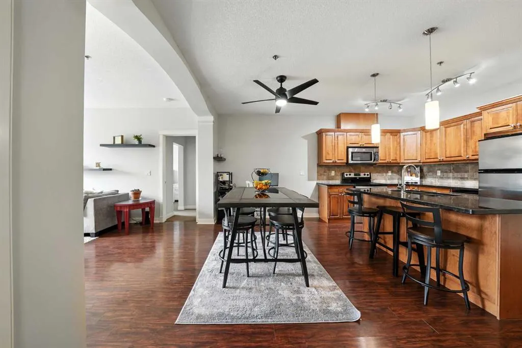 4707 50 Street, #203