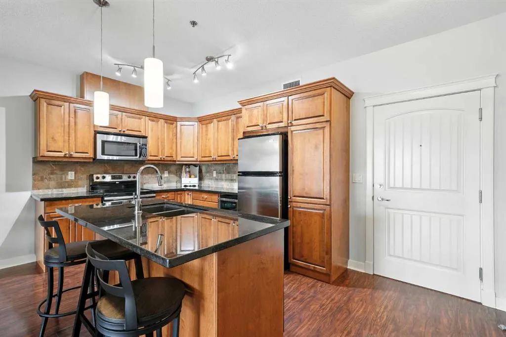 4707 50 Street, #203
