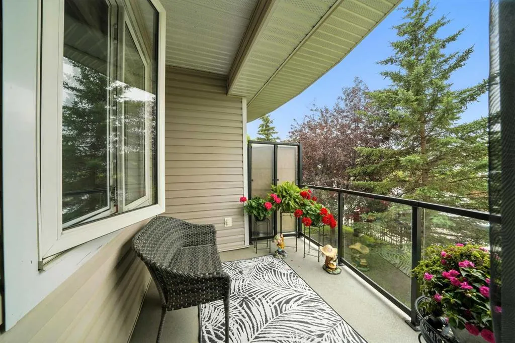 4707 50 Street, #203