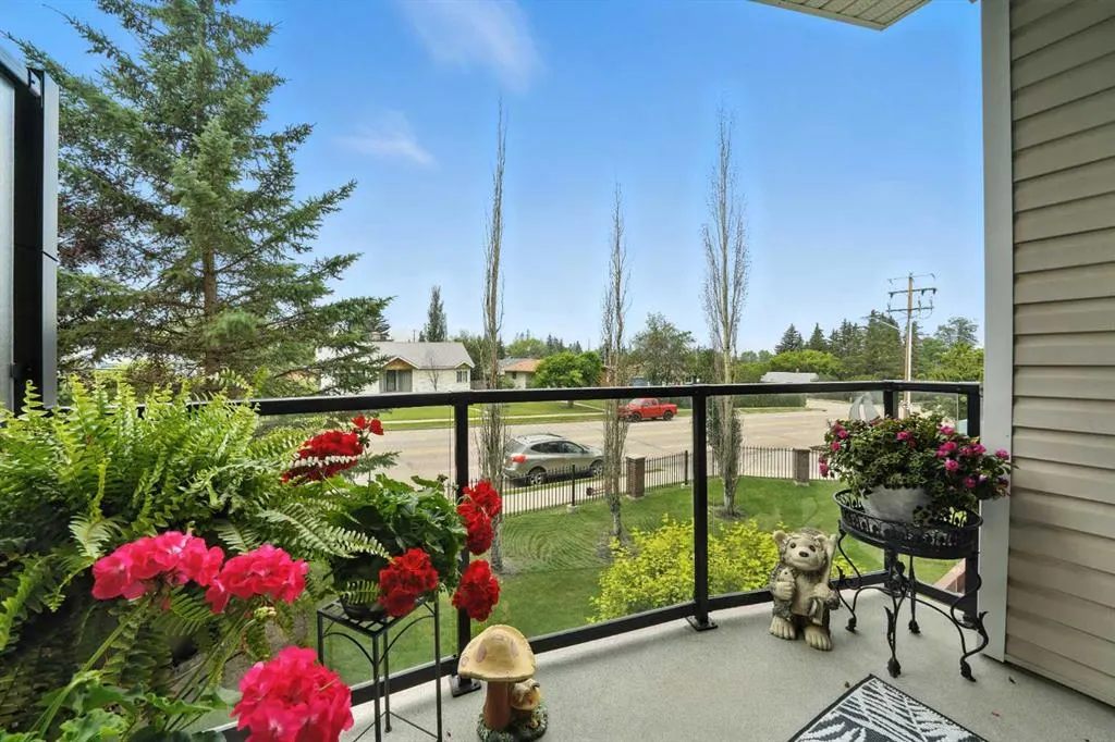 4707 50 Street, #203