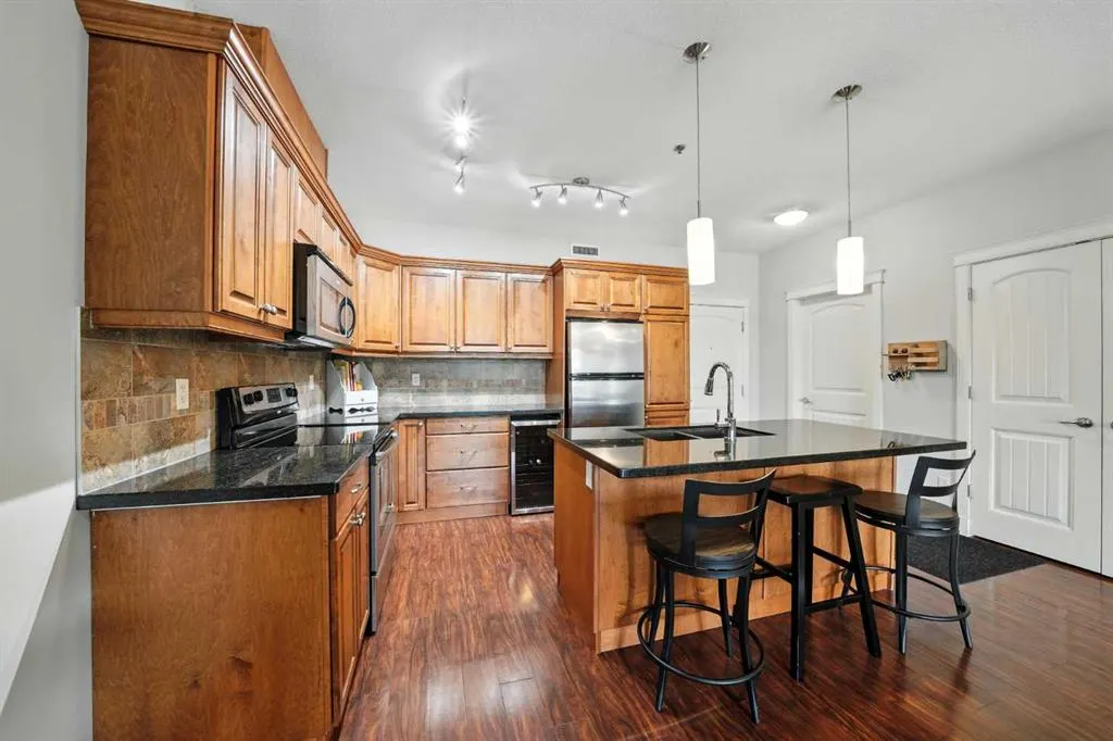 4707 50 Street, #203
