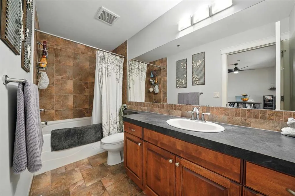 4707 50 Street, #203