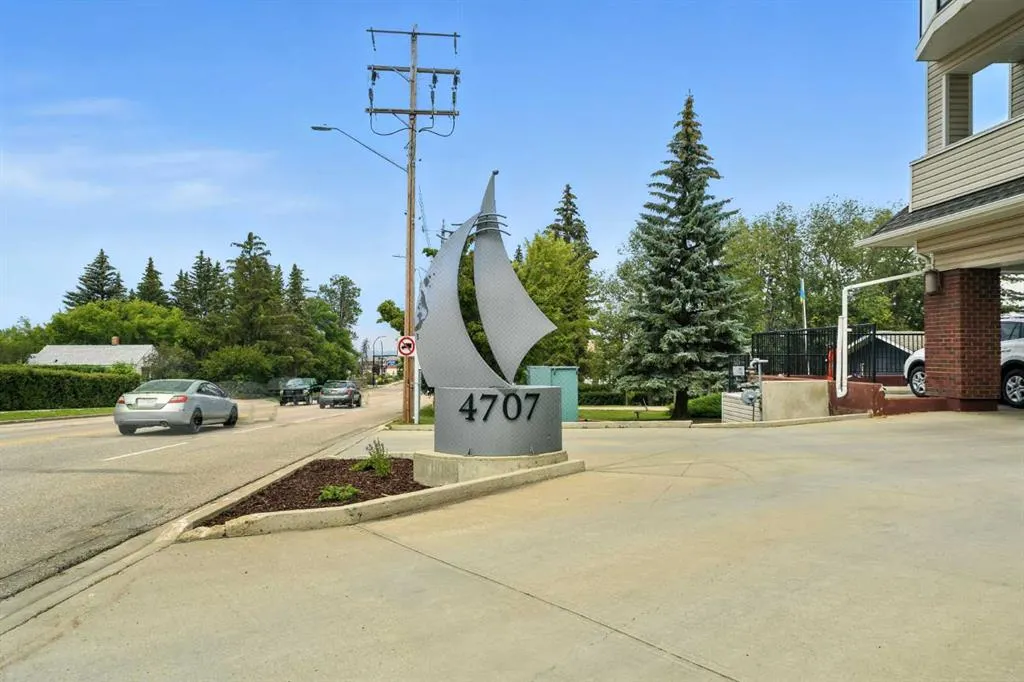 4707 50 Street, #203