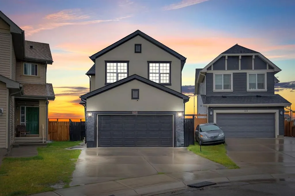 151 Martha's Meadows Close NE