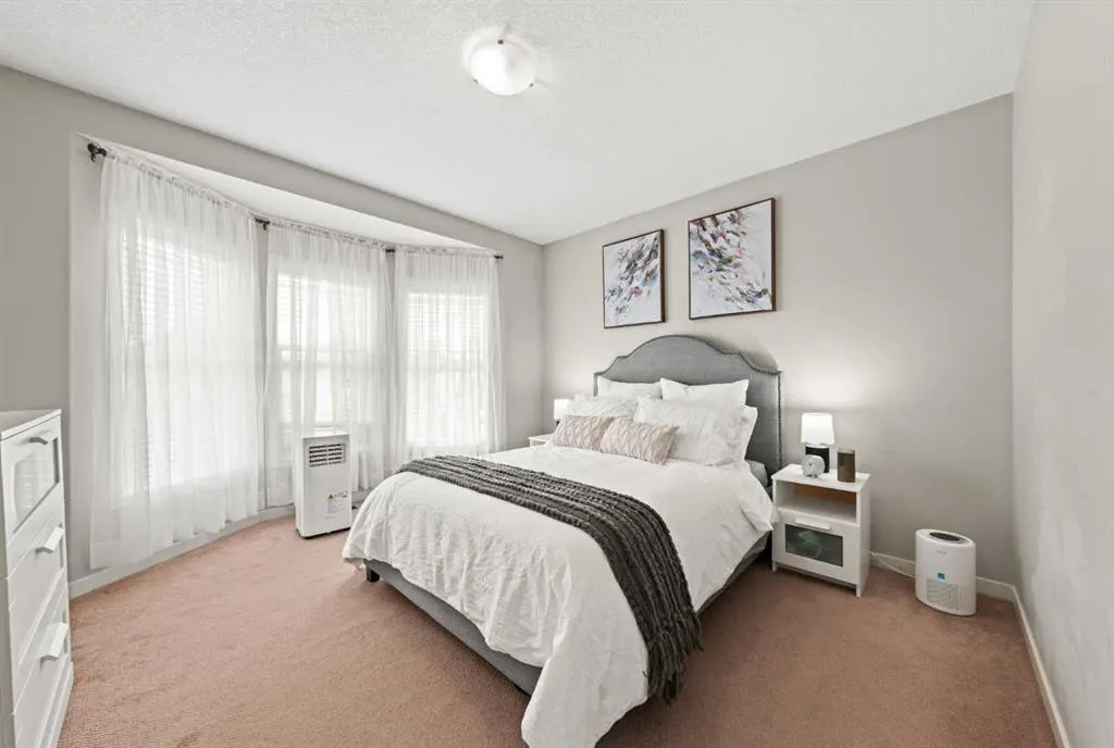 186 Cranberry Close SE