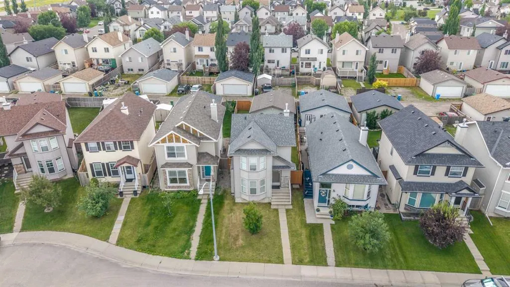 186 Cranberry Close SE