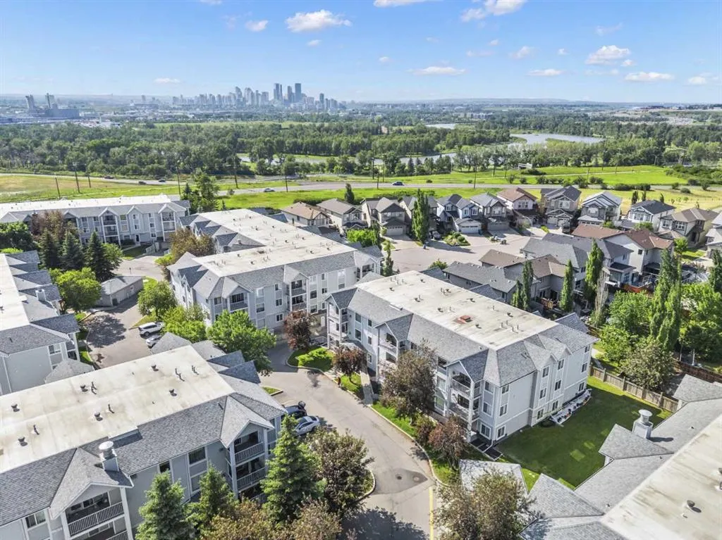 2106 Valleyview Park SE, #106