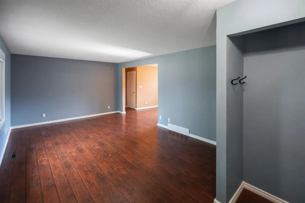 2 Montclare Avenue