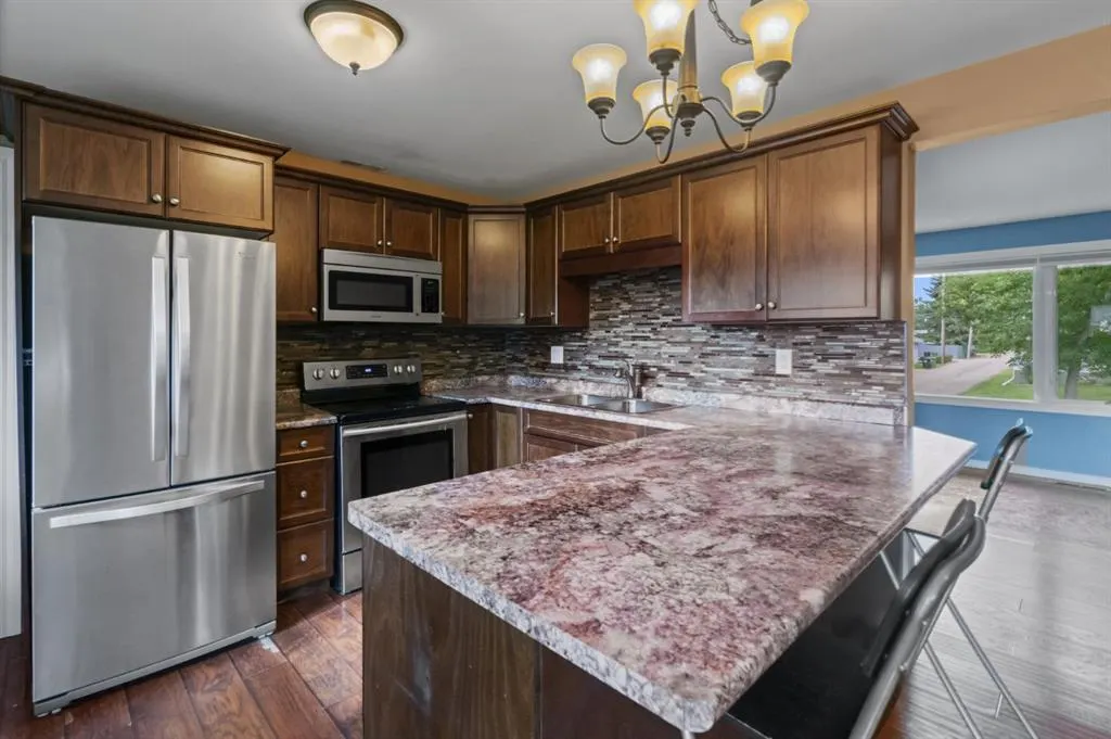 2 Montclare Avenue