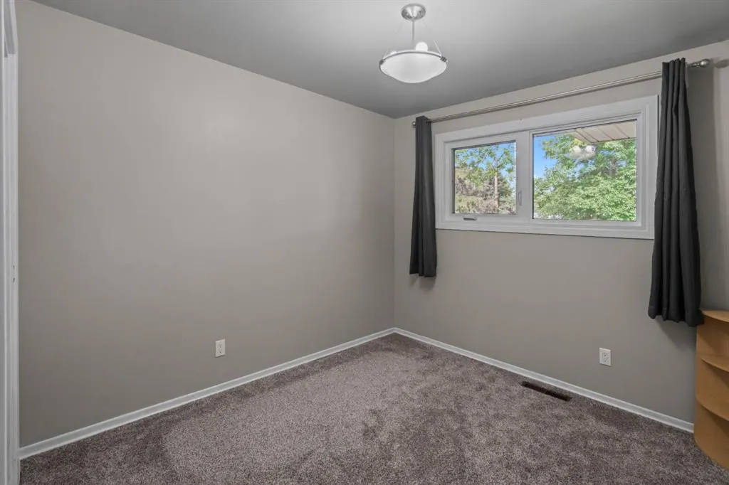 2 Montclare Avenue