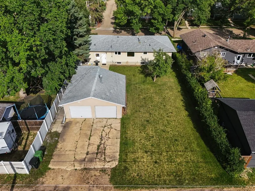 2 Montclare Avenue