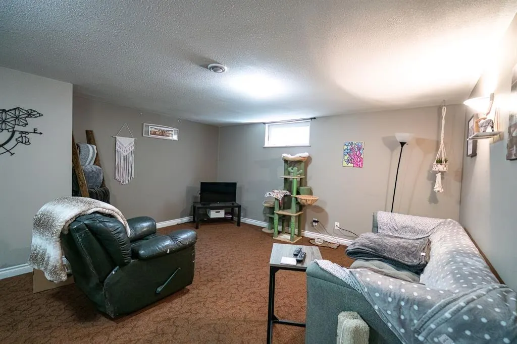 2 Montclare Avenue