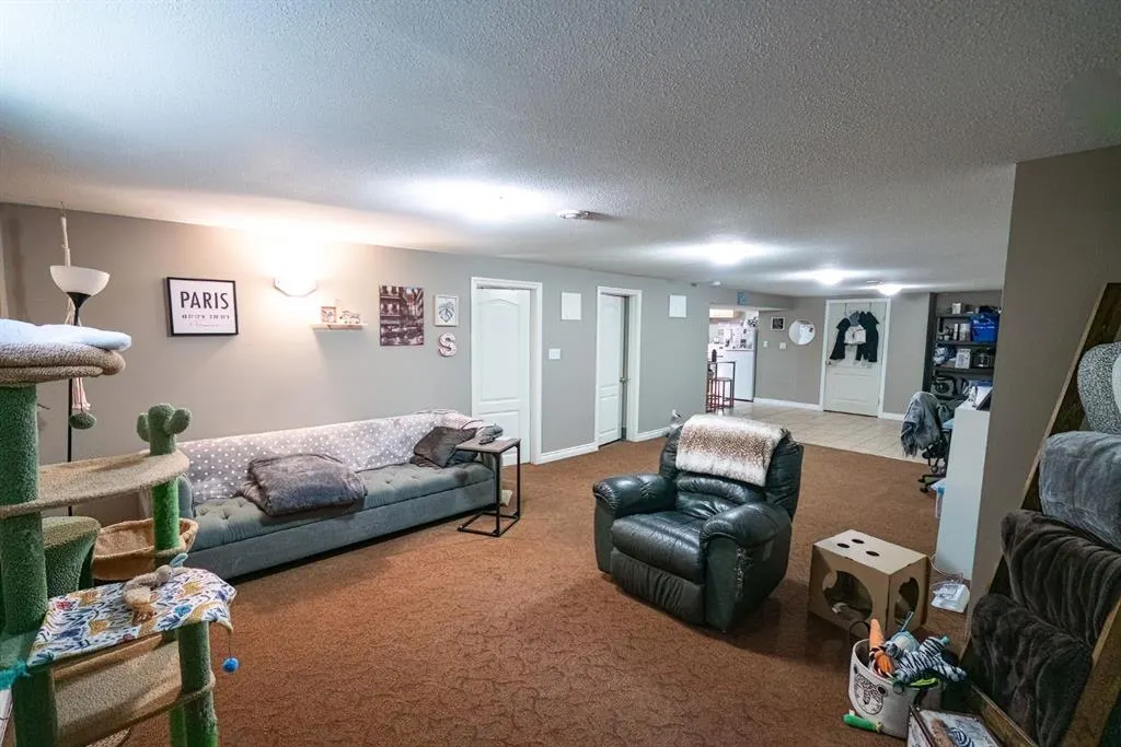 2 Montclare Avenue