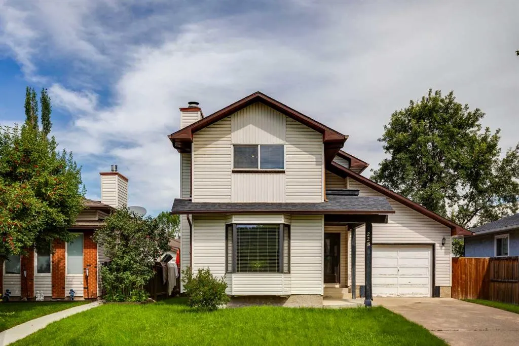 228 Marquis Place SE