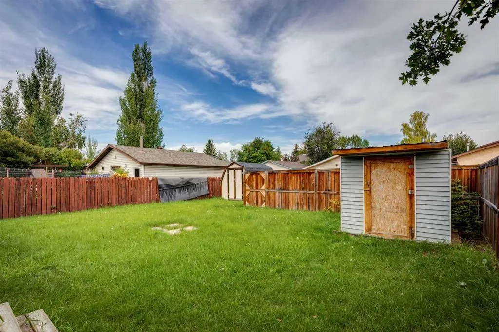 228 Marquis Place SE