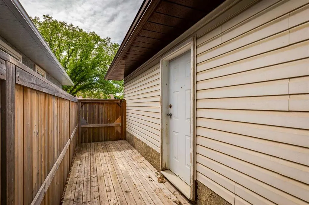 228 Marquis Place SE