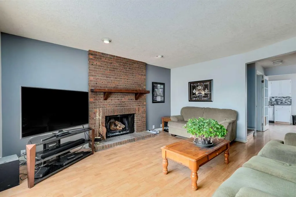 228 Marquis Place SE