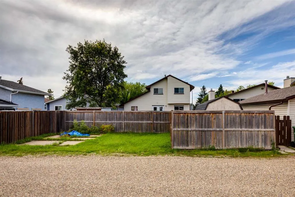 228 Marquis Place SE