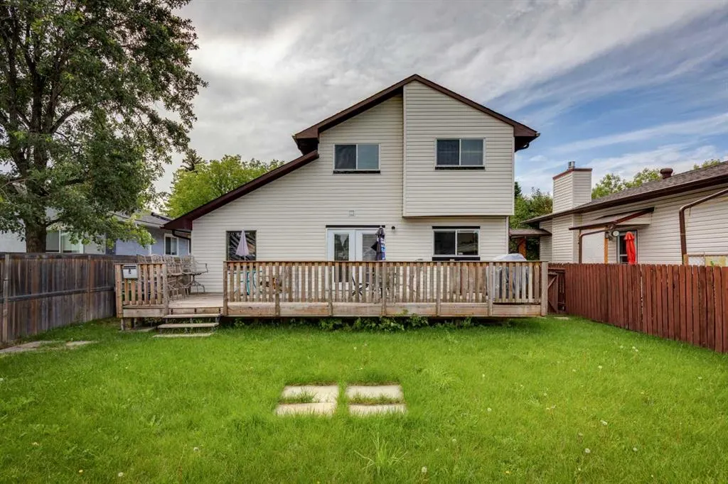 228 Marquis Place SE