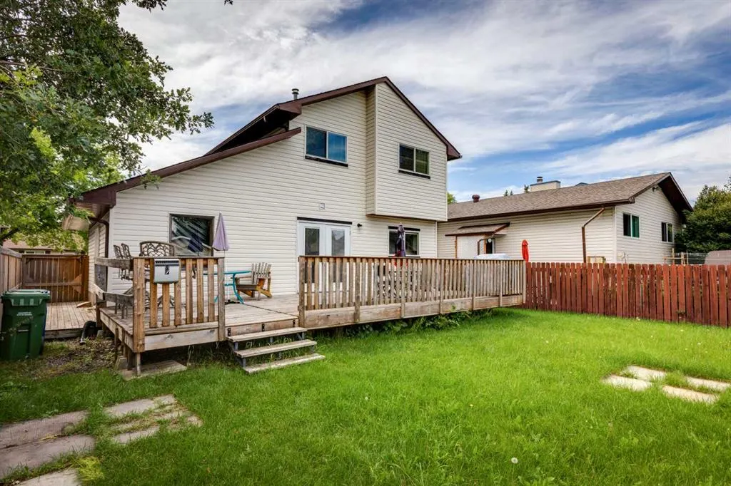 228 Marquis Place SE