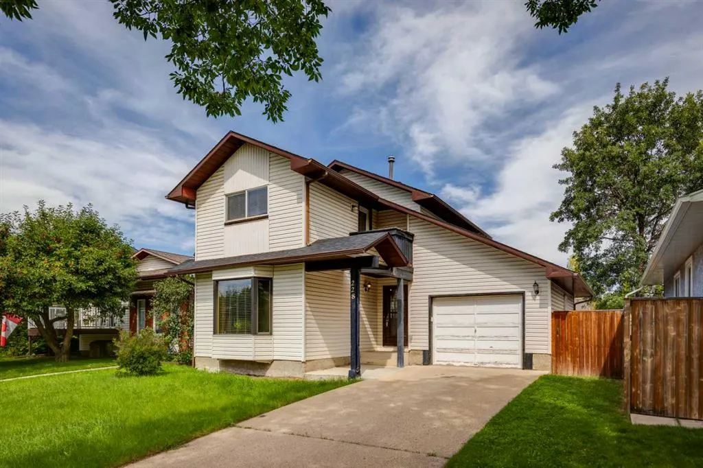 228 Marquis Place SE