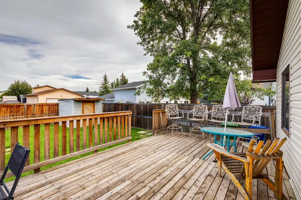 228 Marquis Place SE