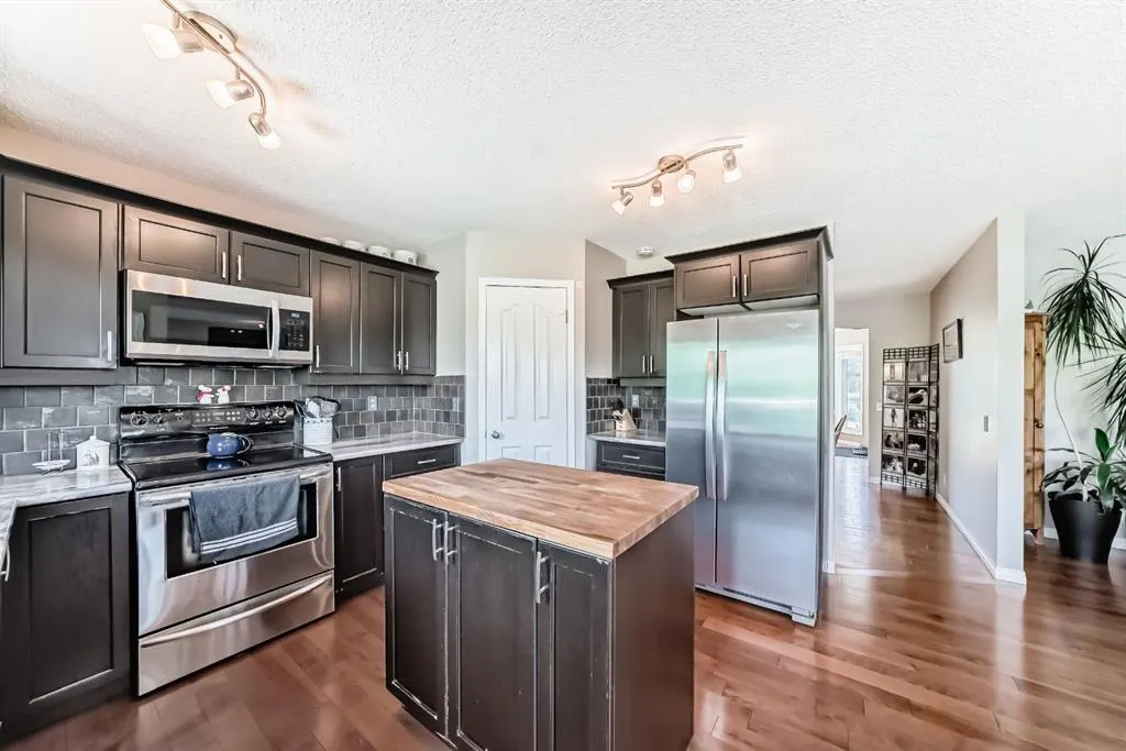 6 Gleneagles Close