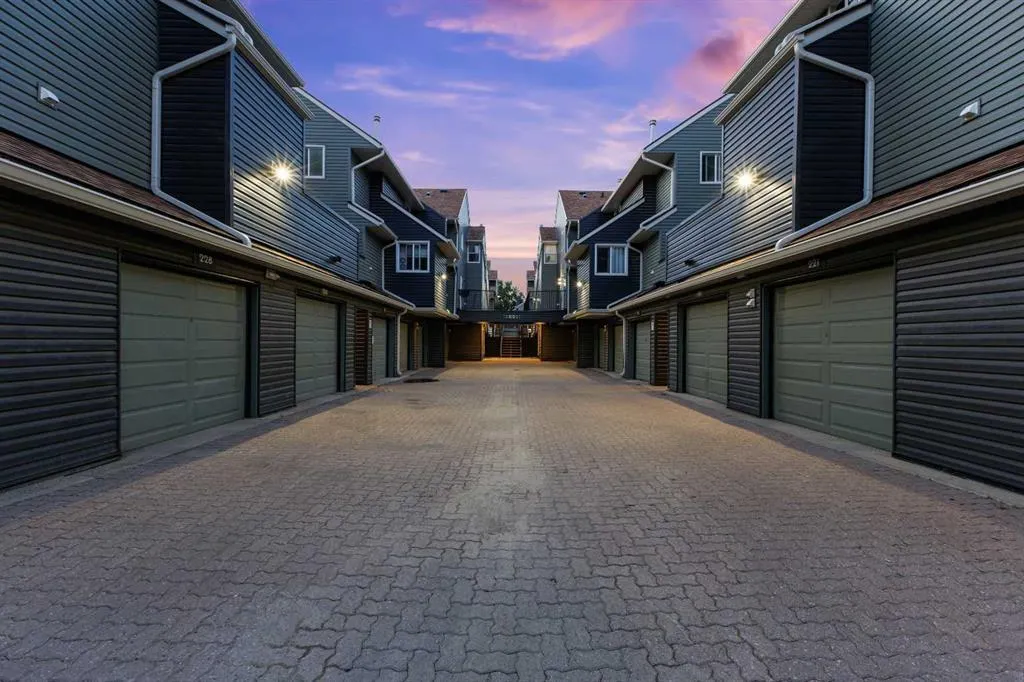 35 Glamis Green SW, #224