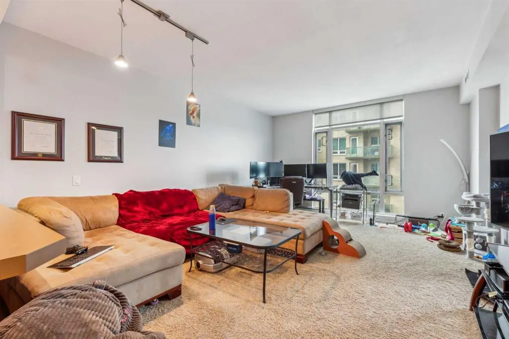 1410 1 Street SE, #1606