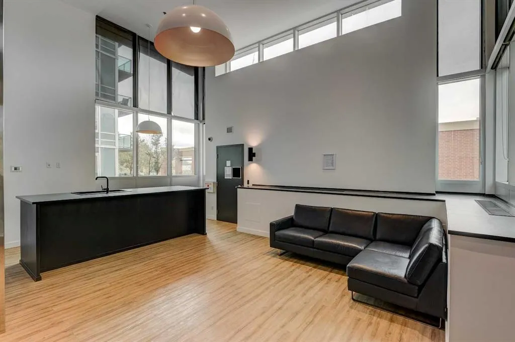 1410 1 Street SE, #1606