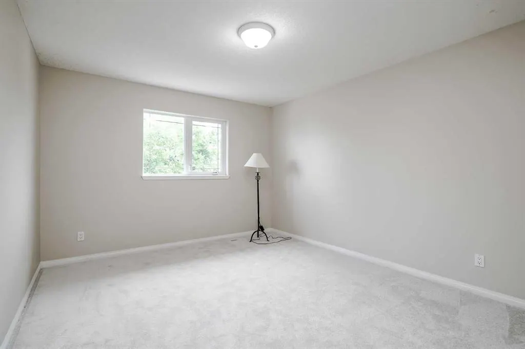 57 Royal Crest Terrace NW